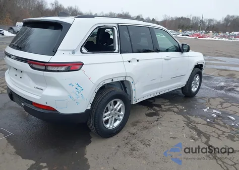 2023 Jeep Grand Cherokee Laredo 4X4 z USA, uszkodzony, nr VIN 1C4RJHAG1PC529996